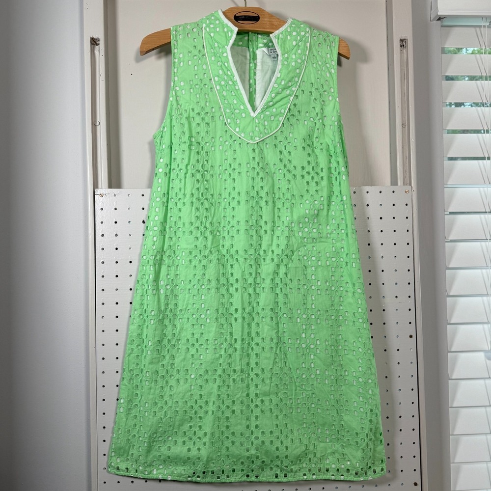 Crown & Ivy Eyelet Shift Dress‎ Women's Green Lined Split V-Neck Sleeveless - 2